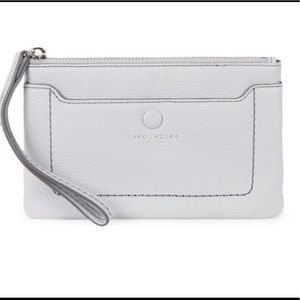 ❗️SALE❗️Marc Jacobs medium gray wristlet